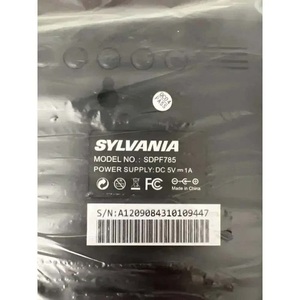 Sylvania 7” Digital Photo Slide Frame LED Panel